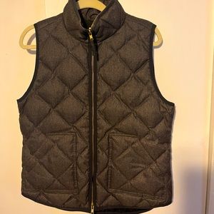 J Crew Grey Puffer Vest 😍 NEW
